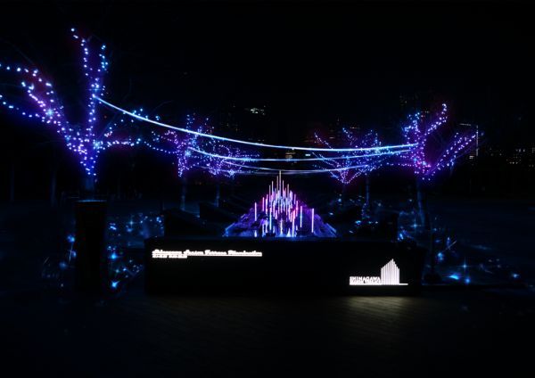 最先端の「宇宙」と、水辺の「星屑」