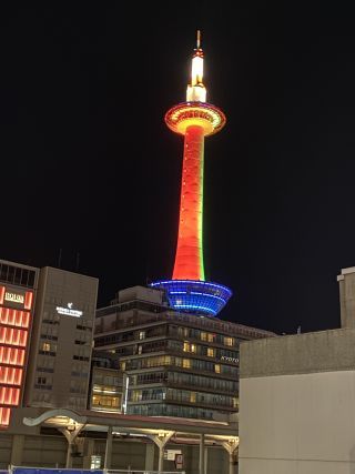 「匿名希望」さんからの投稿写真＠京都タワー塔体ライトアップ