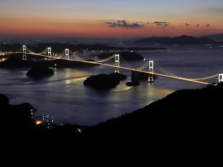 来島海峡大橋橋梁照明写真２