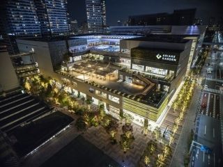 有明ガーデン シーズンイルミネーション写真１