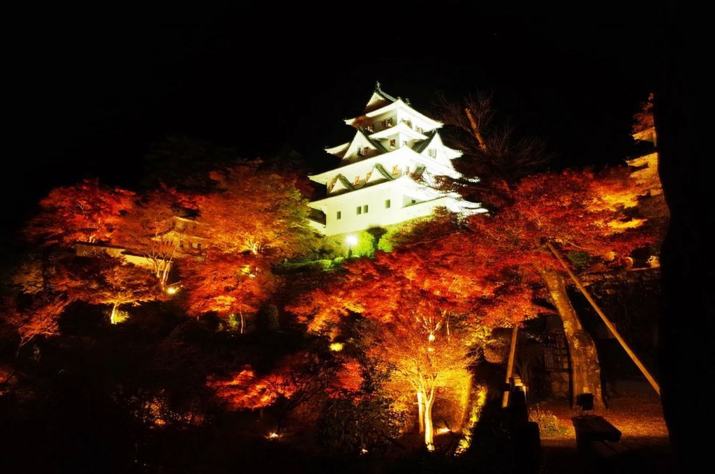 天守炎上 夜間特別開城