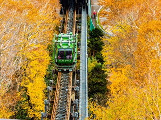 札幌もいわ山ロープウェイの紅葉｜紅葉情報2021