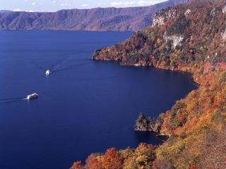 十和田湖の紅葉の写真４