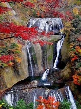 袋田の滝の紅葉写真１