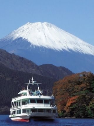 芦ノ湖の紅葉写真２