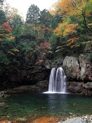 三段峡の紅葉写真２