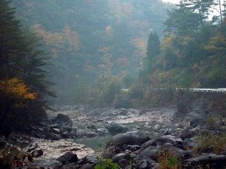 見立渓谷の紅葉の写真３