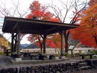 名栗湖の紅葉の写真４