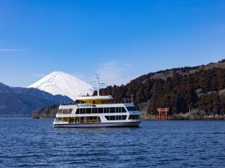 芦ノ湖の紅葉写真２