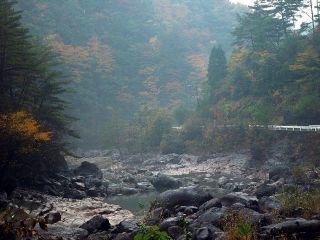 見立渓谷の紅葉の写真３