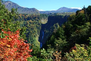 称名滝の紅葉写真１
