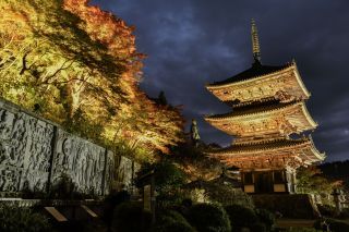 壺阪寺の紅葉写真1