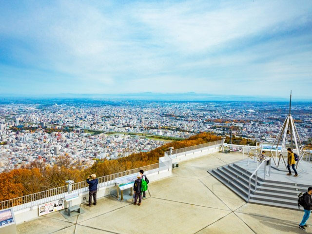 札幌もいわ山ロープウェイの紅葉｜紅葉情報2021