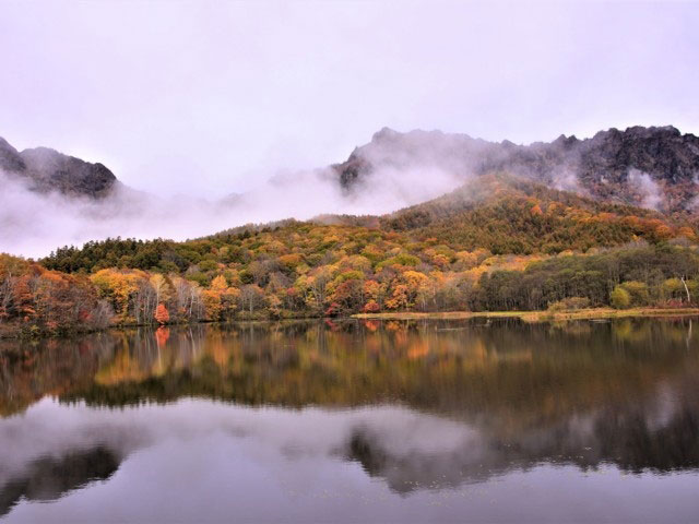 戸隠高原 鏡池 の紅葉 紅葉情報21