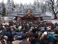 盛岡八幡宮の初詣の写真