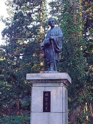 出羽三山神社三神合祭殿の写真３