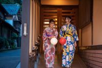 灯りとともに、温泉街の夜散歩へ。山形県鶴岡市の4温泉街で宿泊者向けナイト散策企画を開催