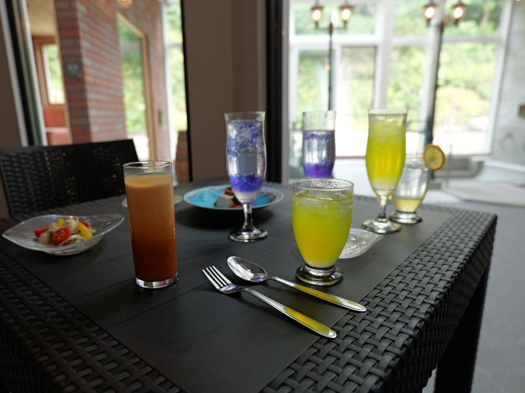 エレガント渡会こだわりの黄金比にポカリジュレを入れたエレガントオロポなど