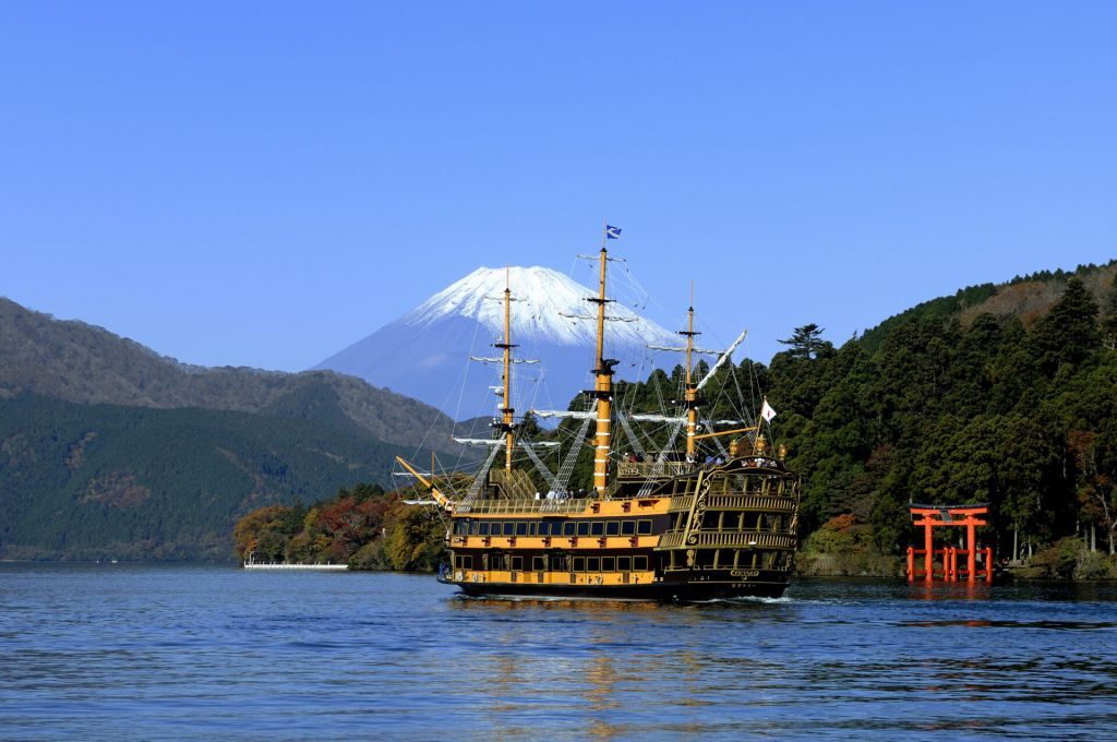 箱根海賊船「ビクトリー」