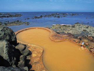 黄金崎不老ふ死温泉の地図アクセス・行き方・営業案内｜温泉特集