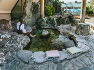 湯遊広場 シーボルトのあし湯写真２