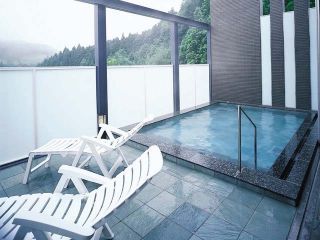 メナード青山リゾート 霧生温泉 香楽の湯写真２