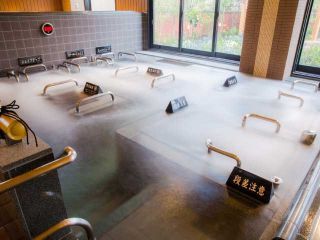 鶴見緑地湯元 水春の写真３