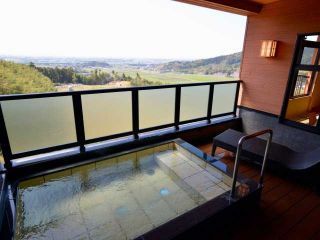 ひがしせふり温泉 山茶花の湯の写真４