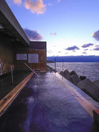海上露天風呂 波の湯「茜」写真１