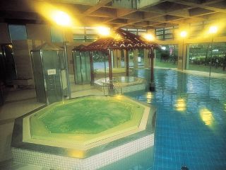 由布市 湯布院健康温泉館 クアージュゆふいん写真１