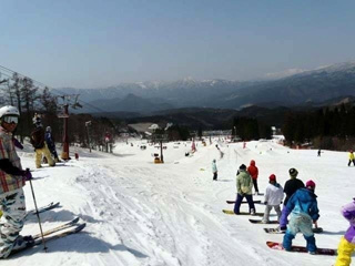 鷲ケ岳スキー場（TAKASU MOUNTAINS）写真２