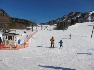 三川・温泉スキー場写真２